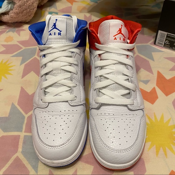 Air Jordan 1 MID - Picture 4 of 9